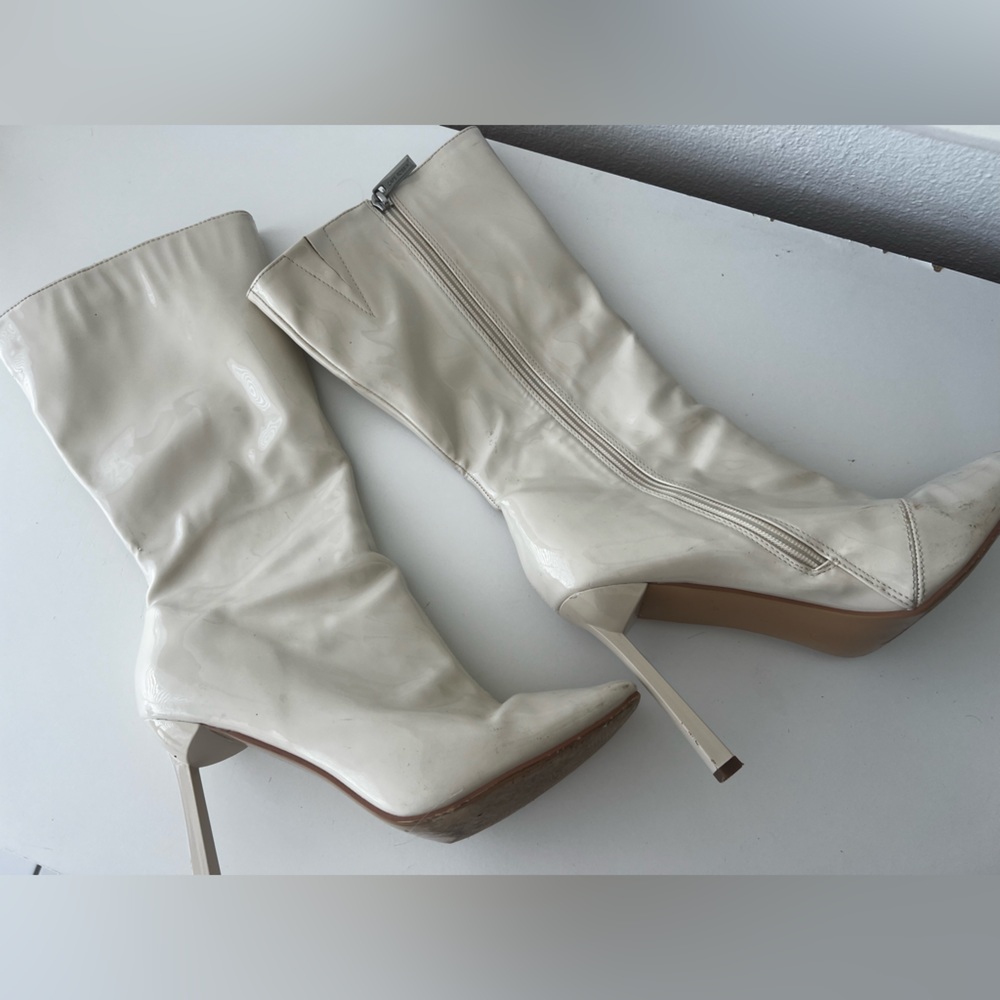 White boots used size 8